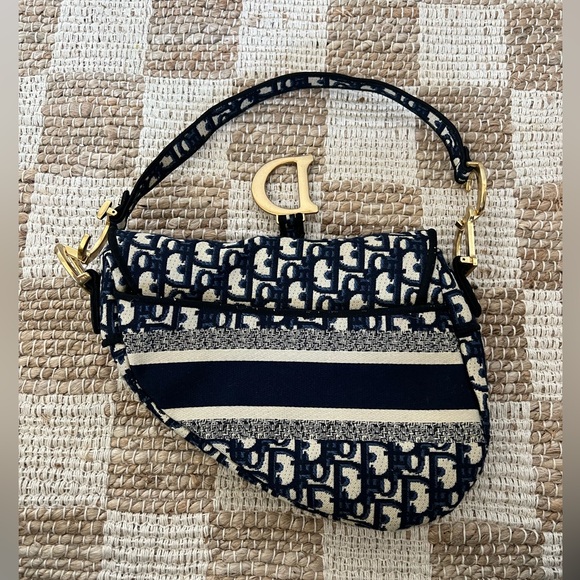 Christian Dior saddle bag - Picture 3 of 11